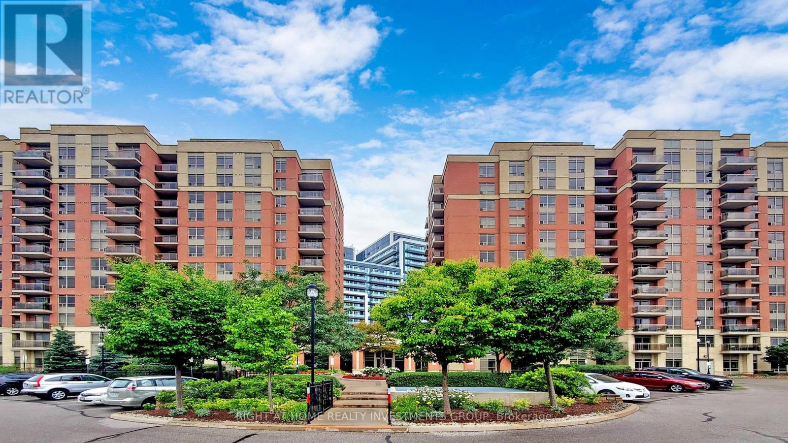 207 - 73 KING WILLIAM CRESCENT, Richmond Hill, Ontario