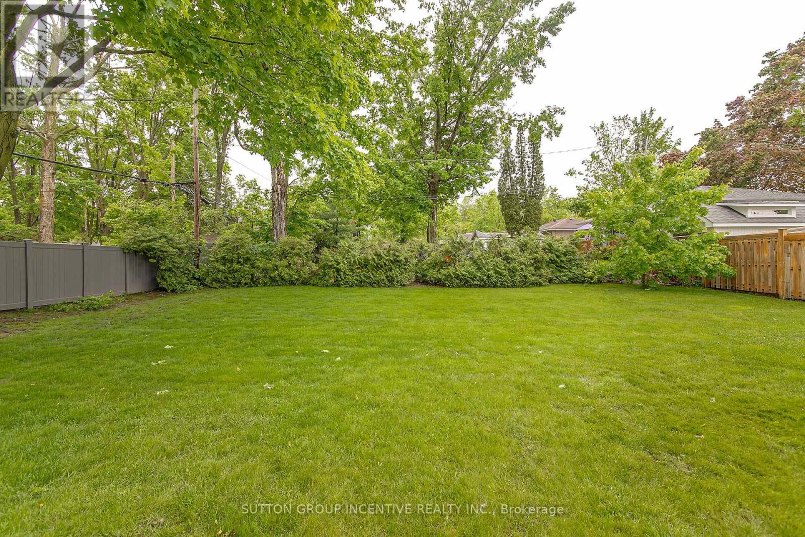 56 Dalton Crescent S, Orillia, Ontario  L3V 5J8 - Photo 3 - S12184409