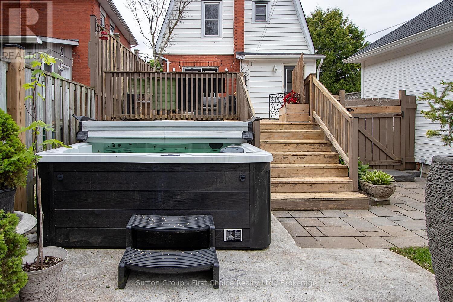 62 Louise Street, Stratford, Ontario  N5A 2E4 - Photo 34 - X12184465