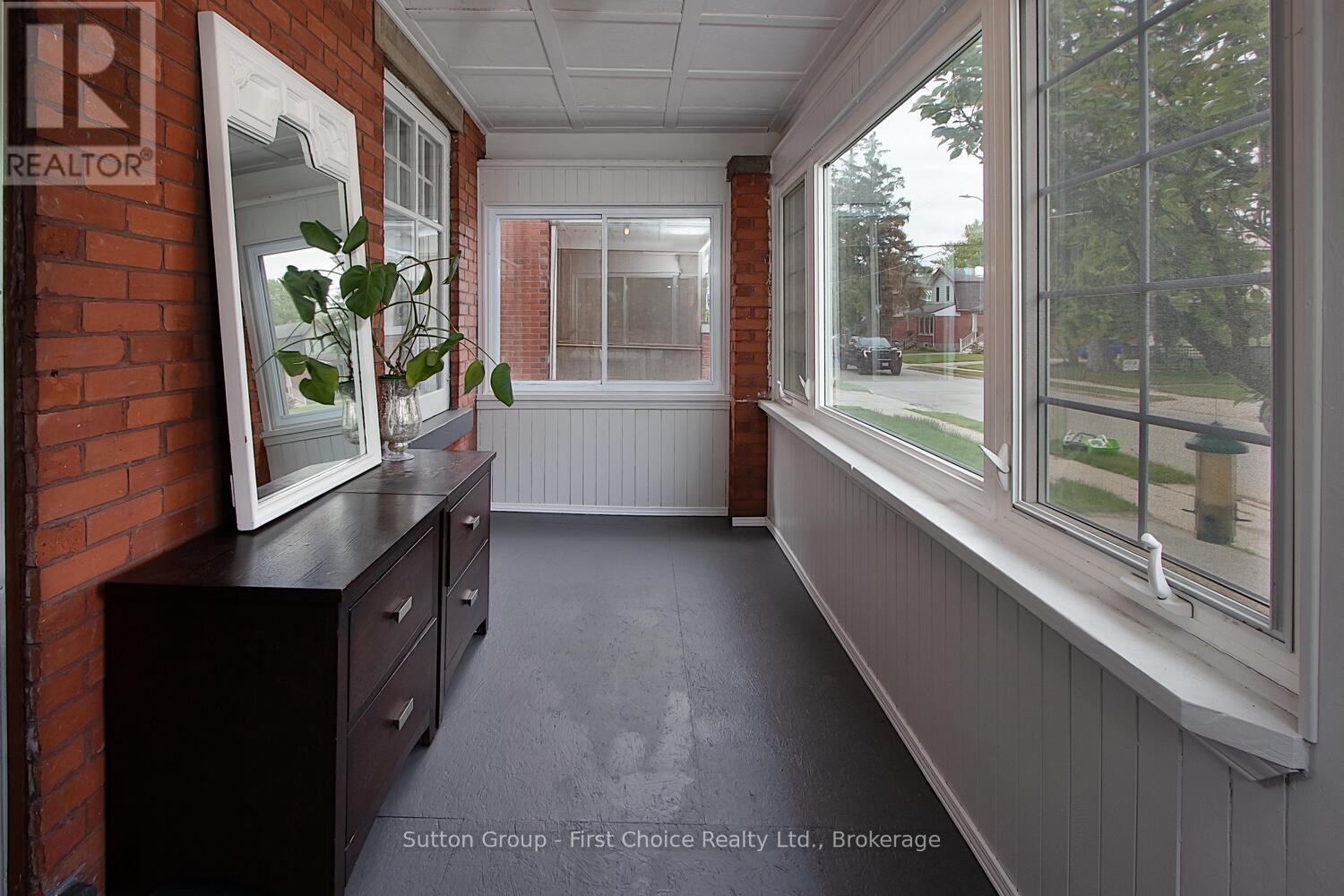 62 Louise Street, Stratford, Ontario  N5A 2E4 - Photo 5 - X12184465