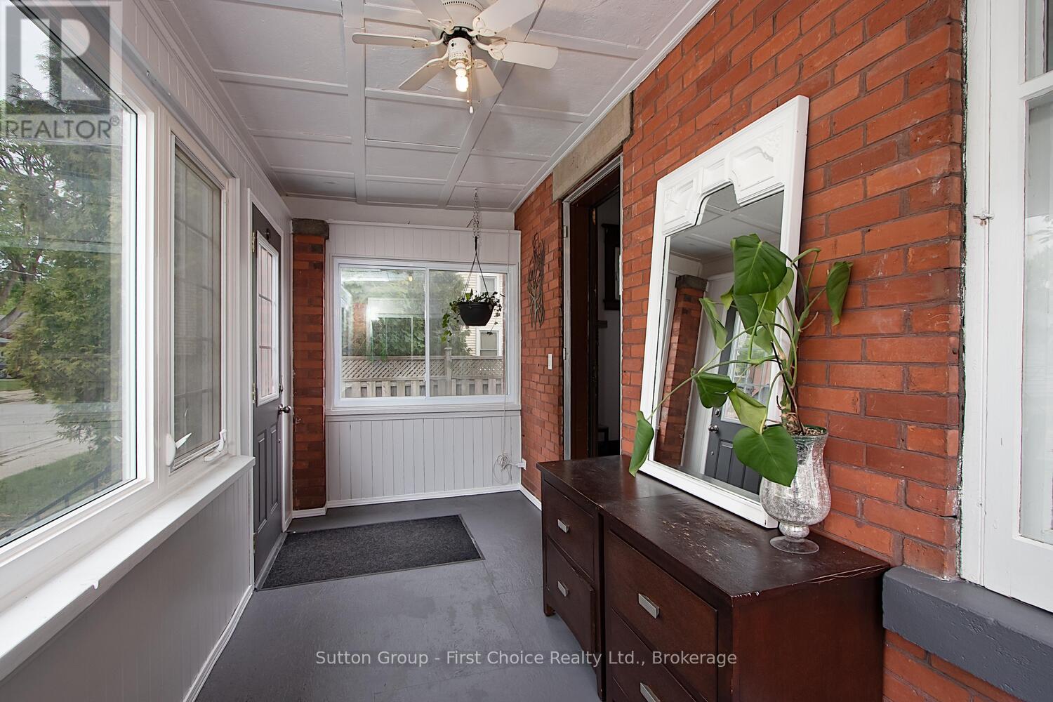 62 Louise Street, Stratford, Ontario  N5A 2E4 - Photo 6 - X12184465
