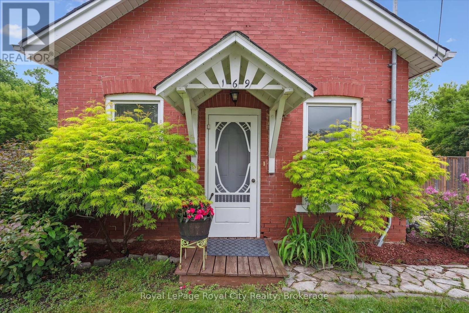 169 Edinburgh Road N, Guelph (Downtown), Ontario  N1H 5R6 - Photo 24 - X12184535