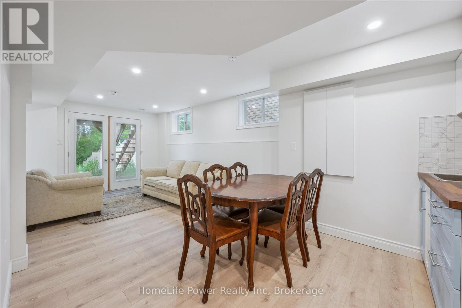193 Macalister Boulevard, Guelph, Ontario  N1G 0G8 - Photo 37 - X12184546