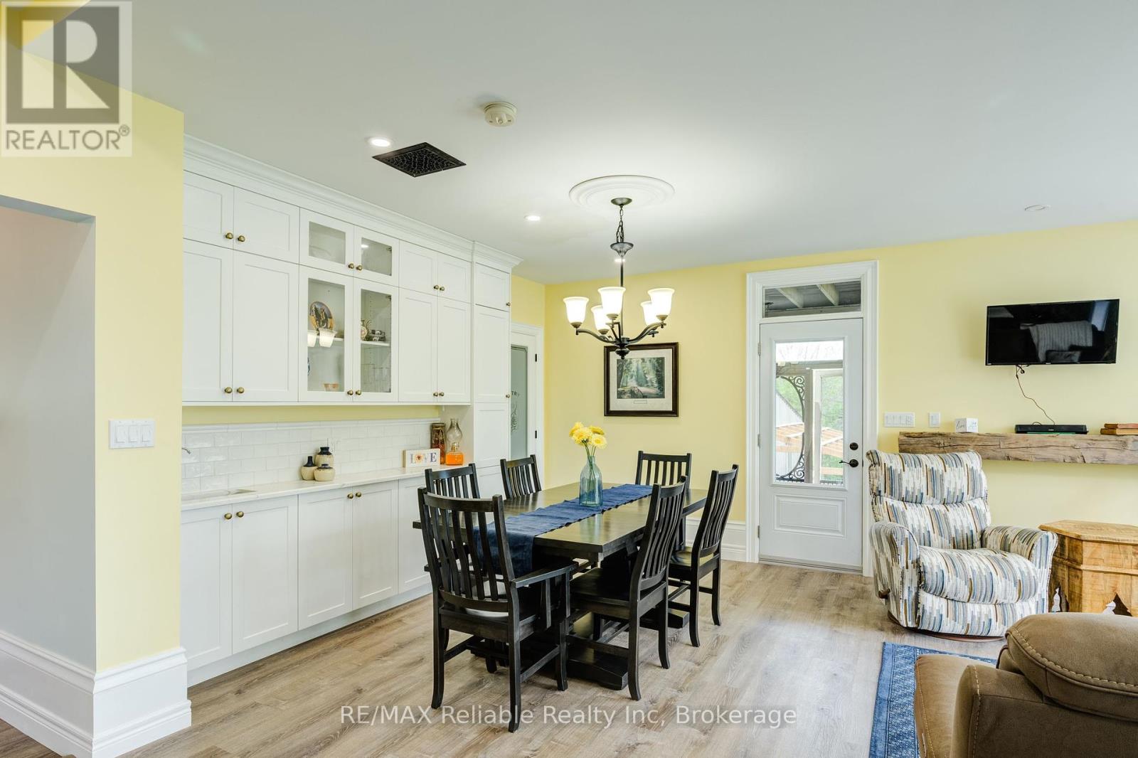 9 Mill Road, Huron East, Ontario N0K 1G0 - Photo 11 - X12184648