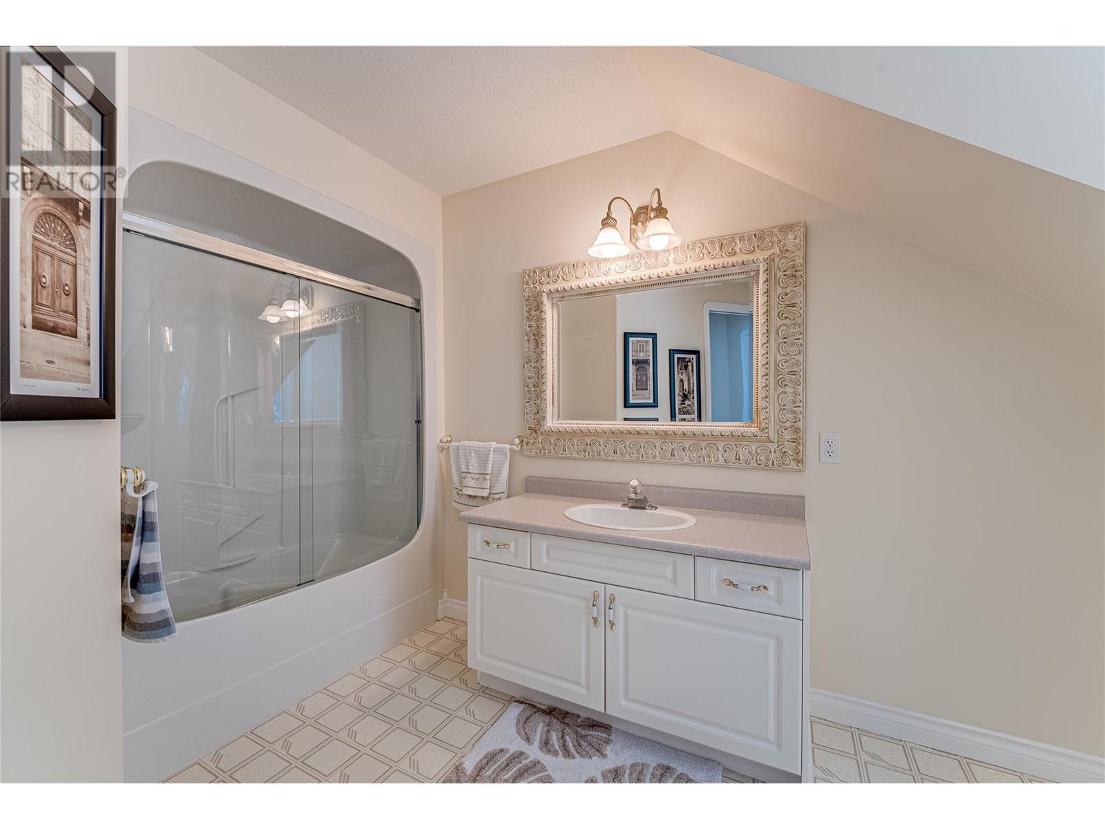 9292 Chinook Road, Vernon, BC V1H1K3