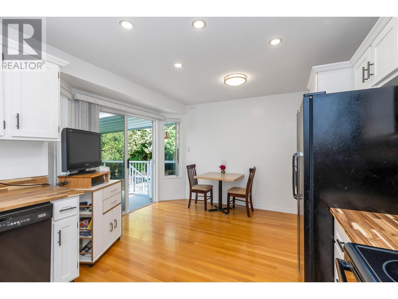 23053 125a Avenue, Maple Ridge, British Columbia  V2X 0S2 - Photo 11 - R3007396