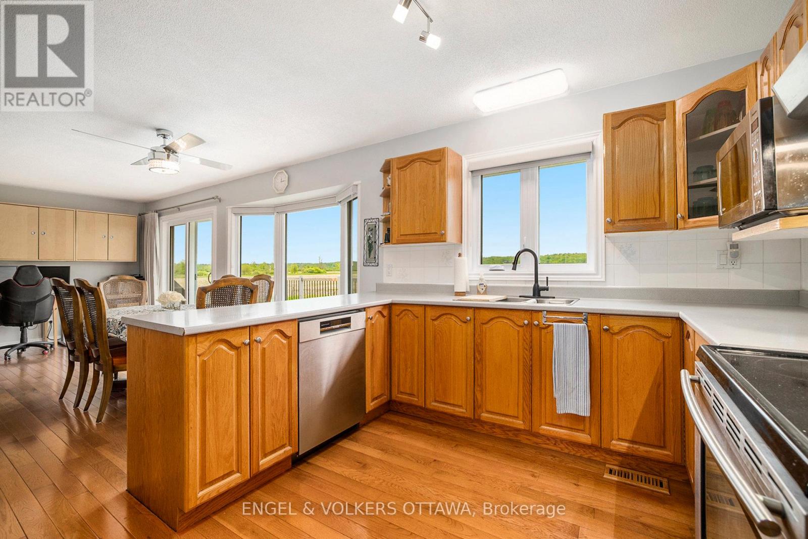 3093 Woodkilton Drive, Ottawa, Ontario  K0A 1T0 - Photo 13 - X12184495