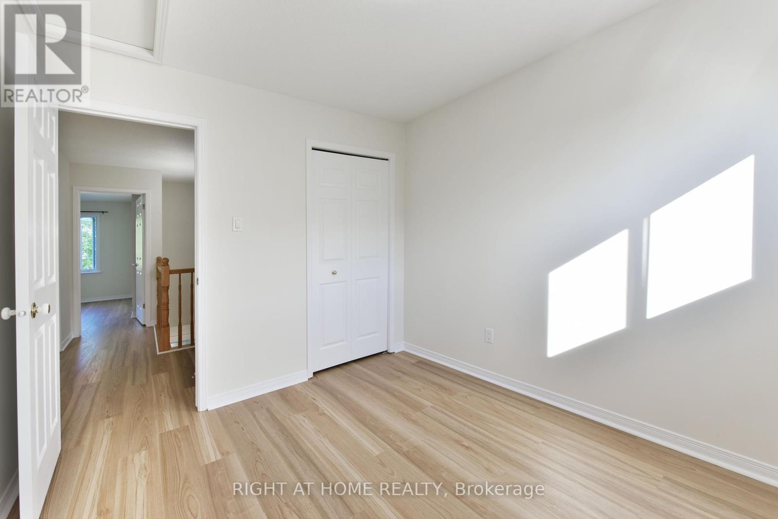 205 Gray Crescent, Ottawa, Ontario  K2K 3L8 - Photo 23 - X12184576