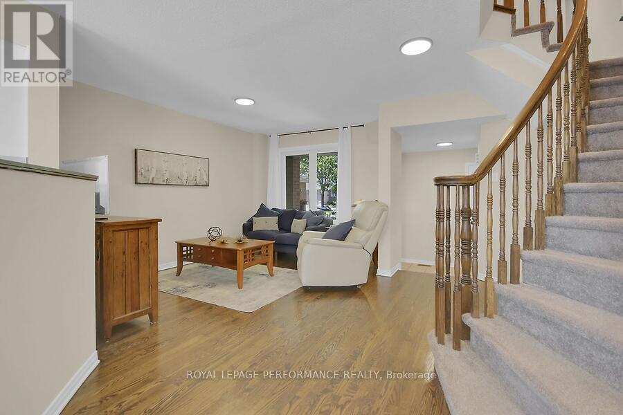 427 Lawler Crescent, Ottawa, Ontario  K4A 3Y3 - Photo 11 - X12184625