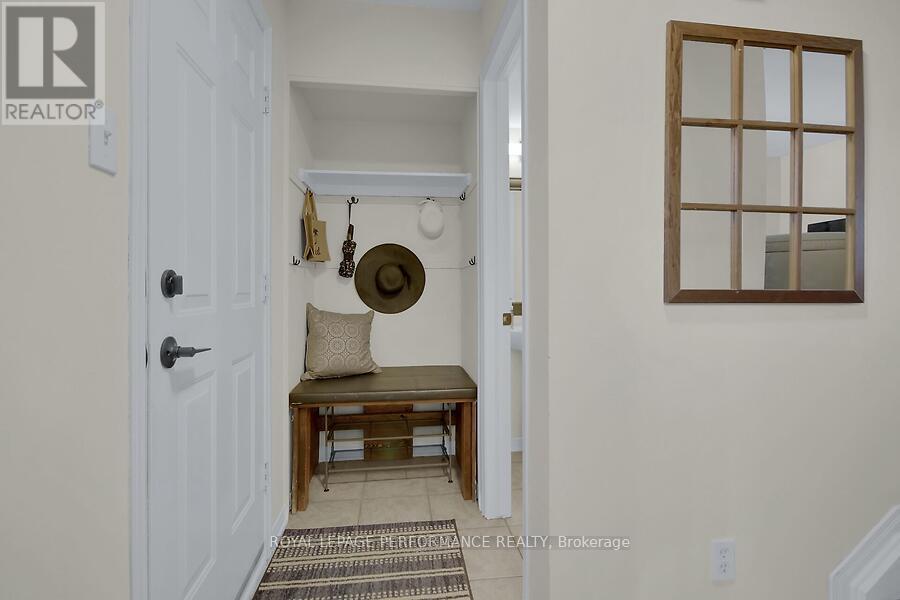 427 Lawler Crescent, Ottawa, Ontario  K4A 3Y3 - Photo 5 - X12184625