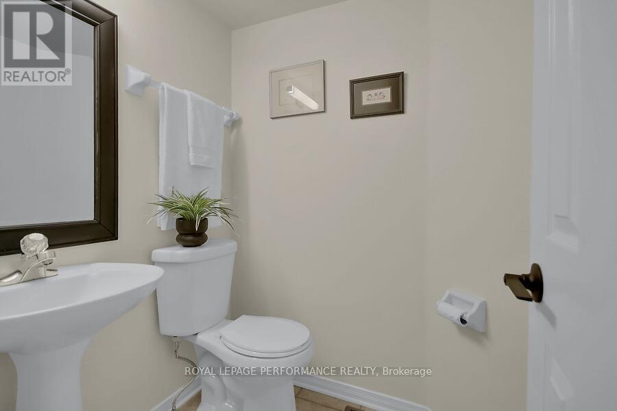 427 Lawler Crescent, Ottawa, Ontario  K4A 3Y3 - Photo 6 - X12184625