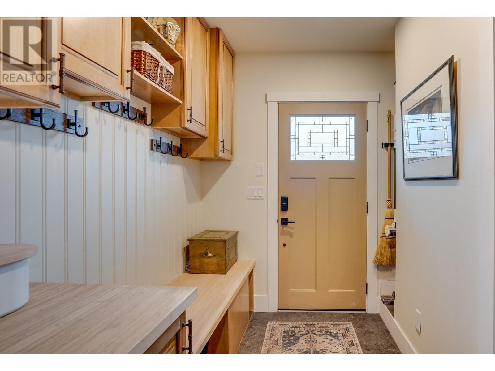 3102 Pleasant Valley Road, Vernon, British Columbia  V1T 4L3 - Photo 17 - 10349484