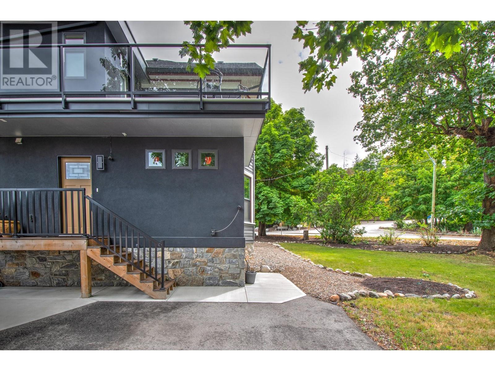 3102 Pleasant Valley Road, Vernon, British Columbia  V1T 4L3 - Photo 45 - 10349484