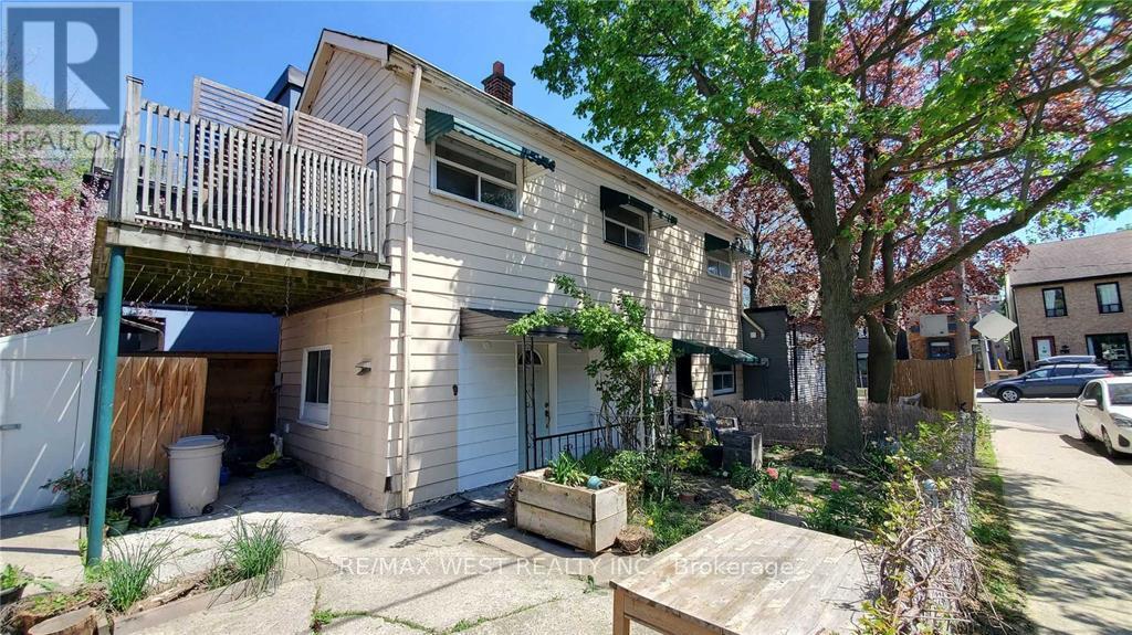 B (Back) - 66 Dagmar Avenue, Toronto, Ontario  M4M 1W1 - Photo 19 - E12170820