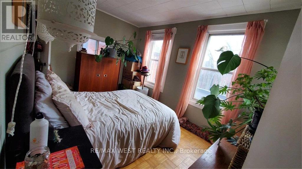 B (Back) - 66 Dagmar Avenue, Toronto, Ontario  M4M 1W1 - Photo 17 - E12170820