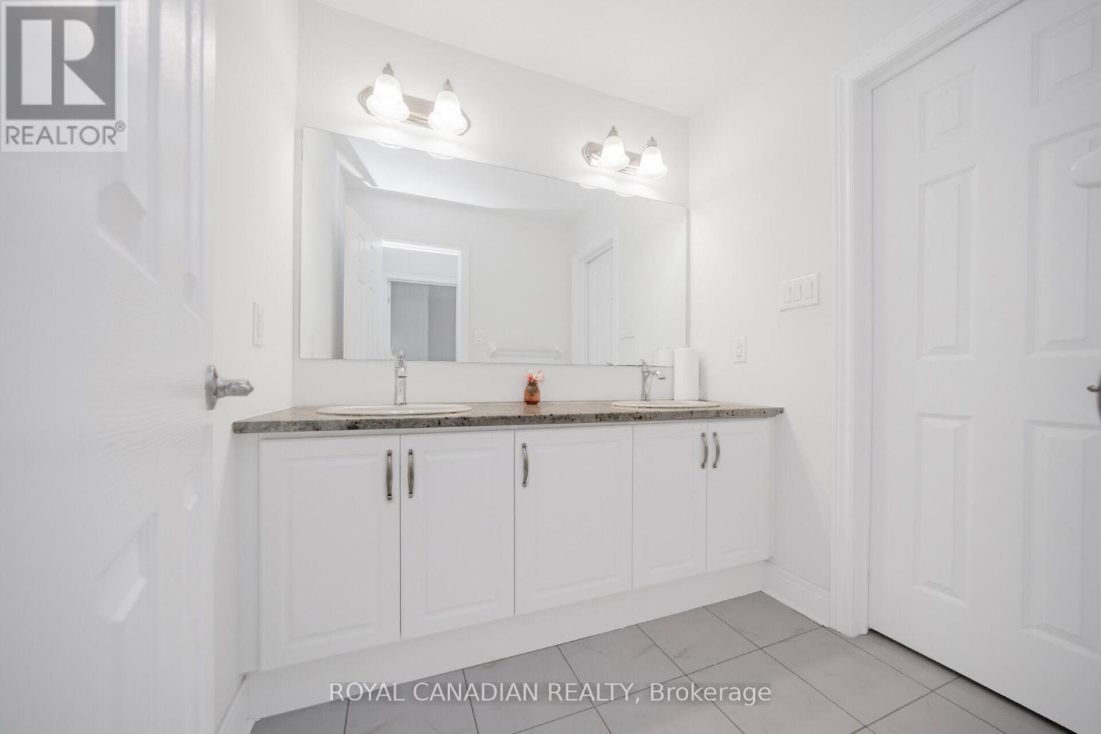 104 Branigan Crescent, Halton Hills (Georgetown), Ontario  L7G 0M8 - Photo 26 - W12184418