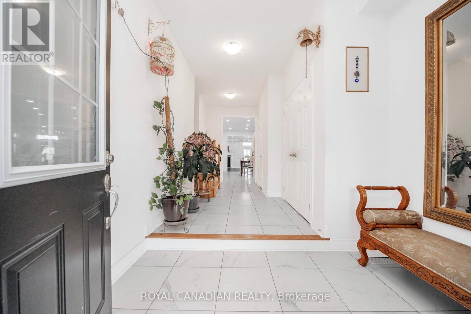 104 Branigan Crescent, Halton Hills, Ontario  L7G 0M8 - Photo 6 - W12184418