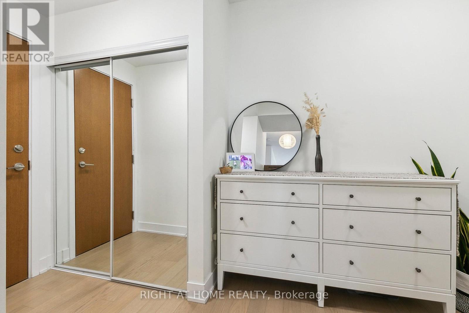2206 - 20 Shore Breeze Drive, Toronto, Ontario  M8V 0C7 - Photo 5 - W12184429