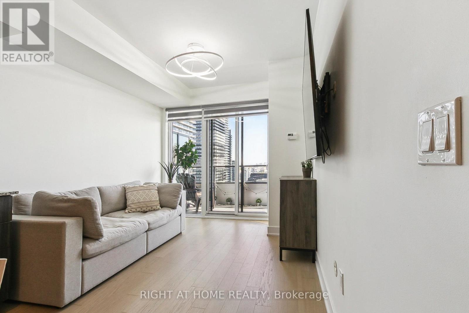 2206 - 20 Shore Breeze Drive, Toronto, Ontario  M8V 0C7 - Photo 7 - W12184429
