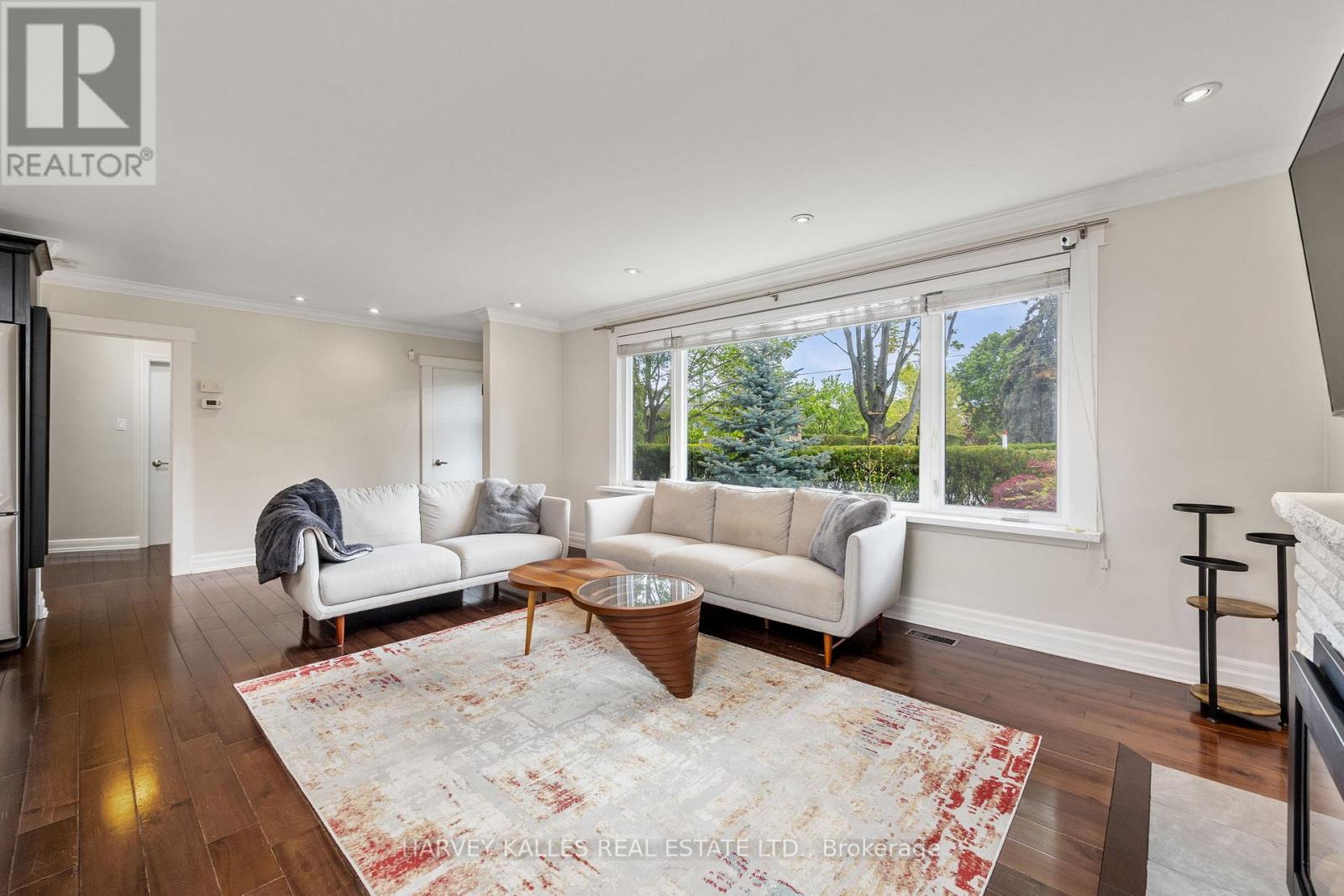 224 Berry Road, Toronto, Ontario  M8Y 1X6 - Photo 10 - W12184452