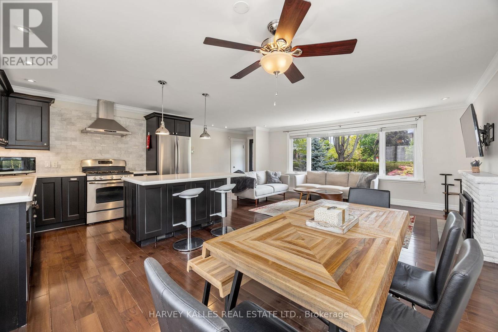 224 Berry Road, Toronto, Ontario  M8Y 1X6 - Photo 16 - W12184452