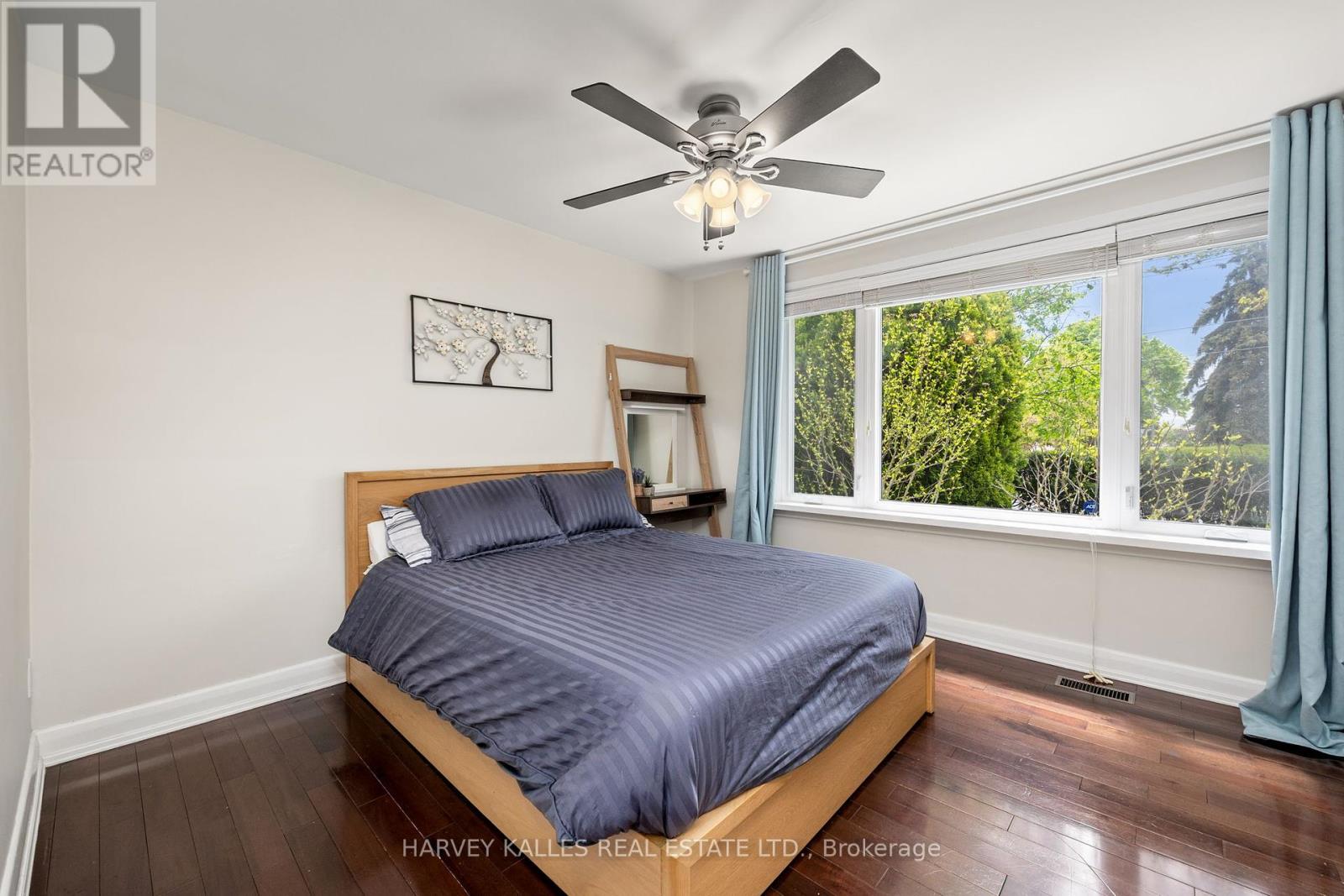 224 Berry Road, Toronto, Ontario  M8Y 1X6 - Photo 17 - W12184452