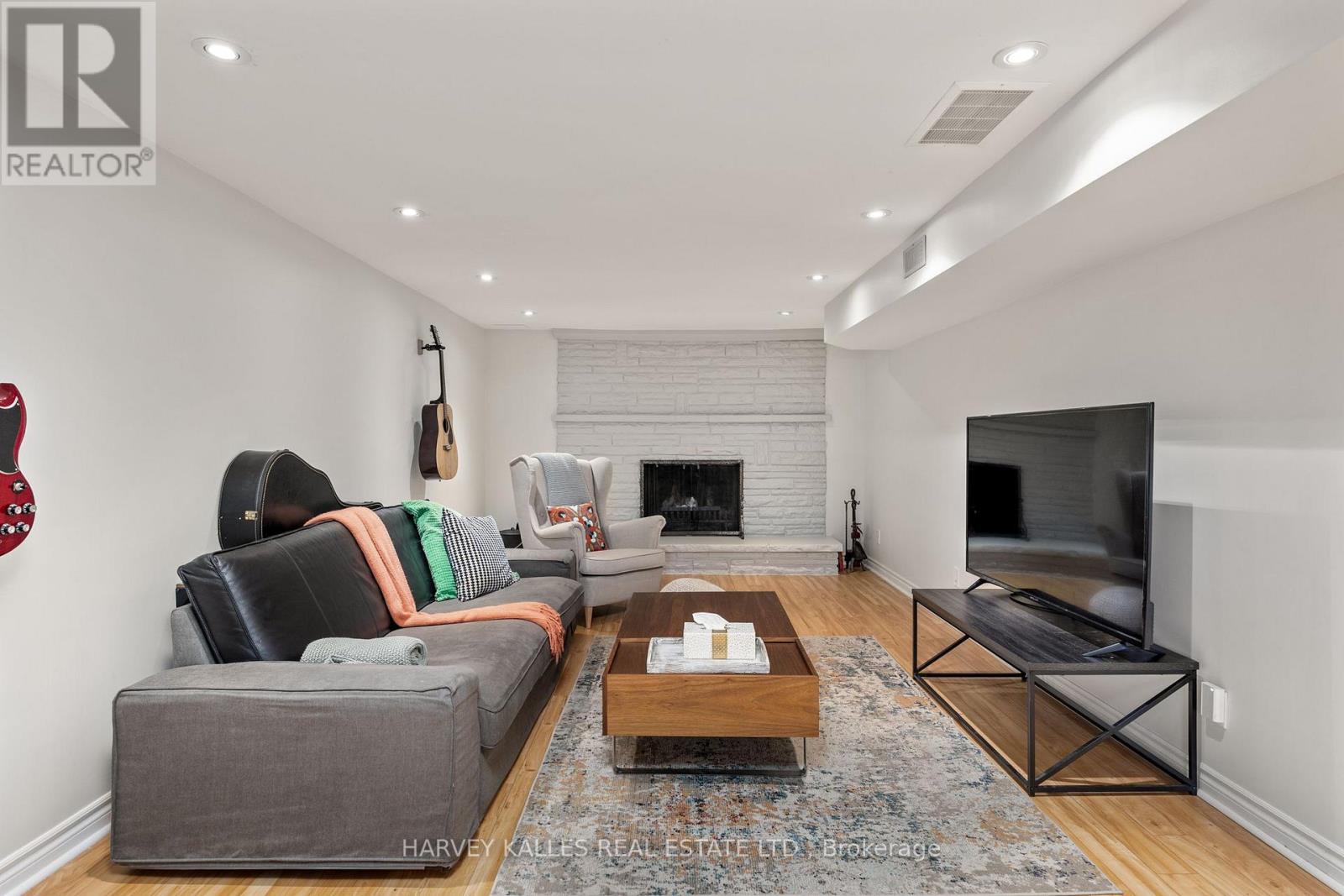 224 Berry Road, Toronto, Ontario  M8Y 1X6 - Photo 28 - W12184452