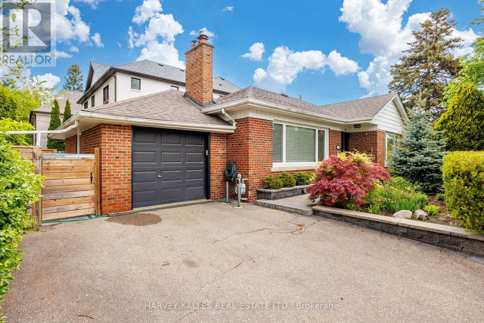 224 Berry Road, Toronto, Ontario  M8Y 1X6 - Photo 3 - W12184452