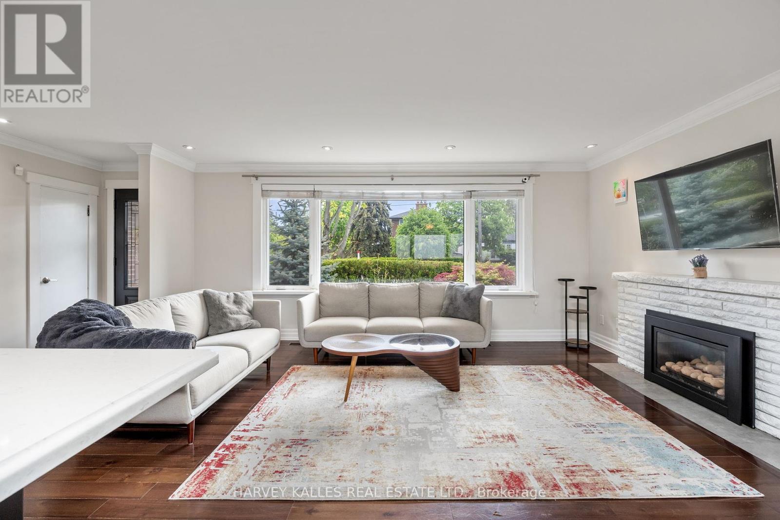 224 Berry Road, Toronto, Ontario  M8Y 1X6 - Photo 9 - W12184452