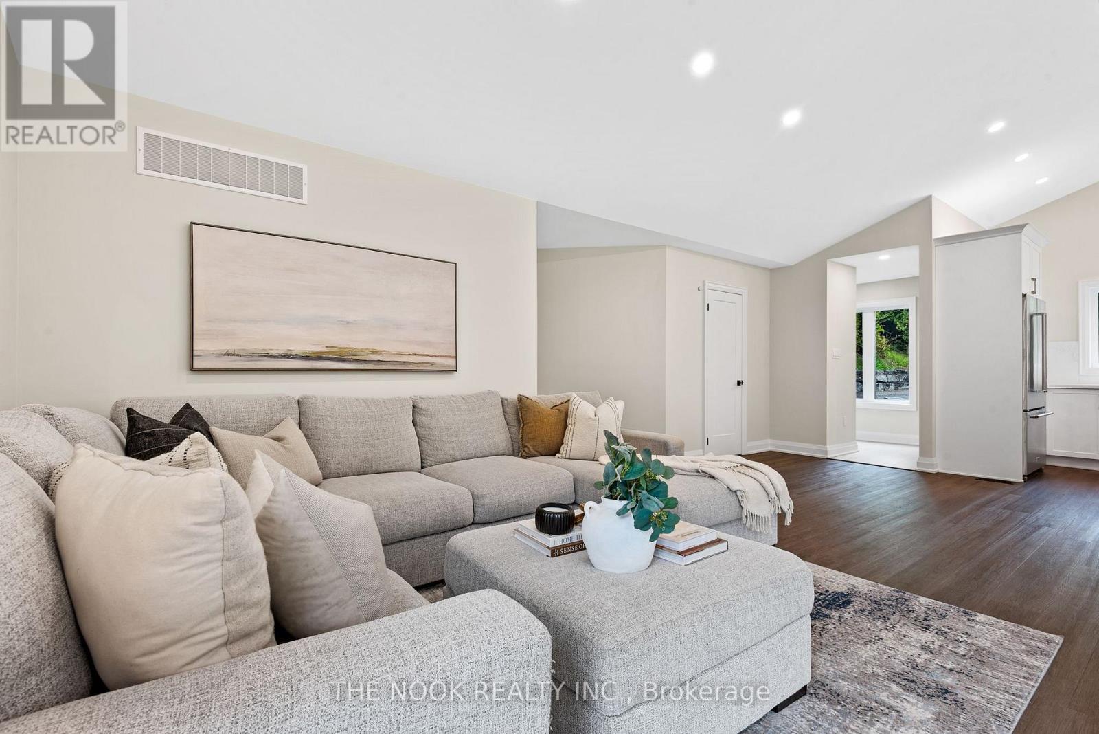 662 Raglan Road W, Oshawa, Ontario  L1H 7K4 - Photo 21 - E12183652