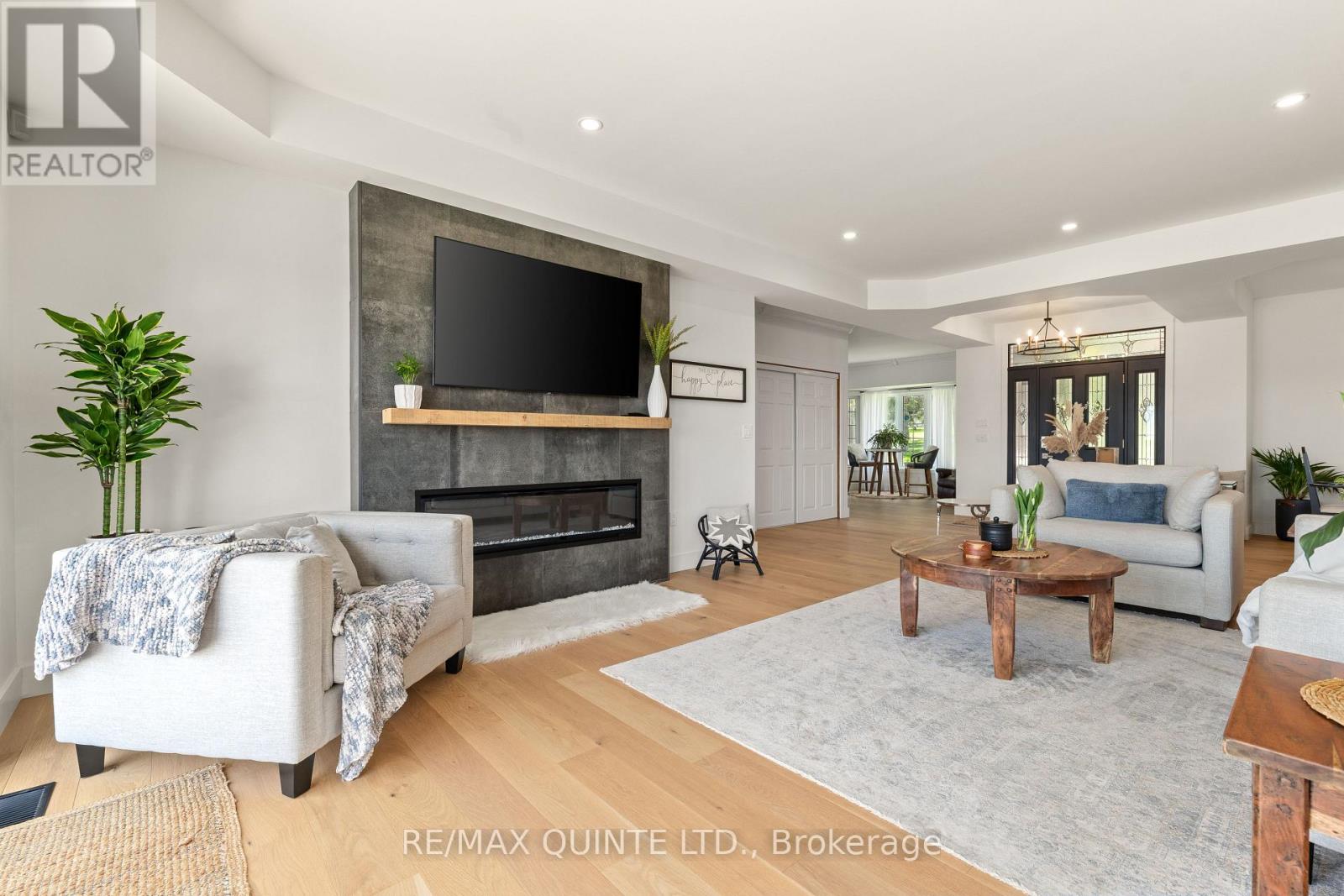 2400 County Rd 3, Prince Edward County, Ontario  K0K 1L0 - Photo 12 - X12184623