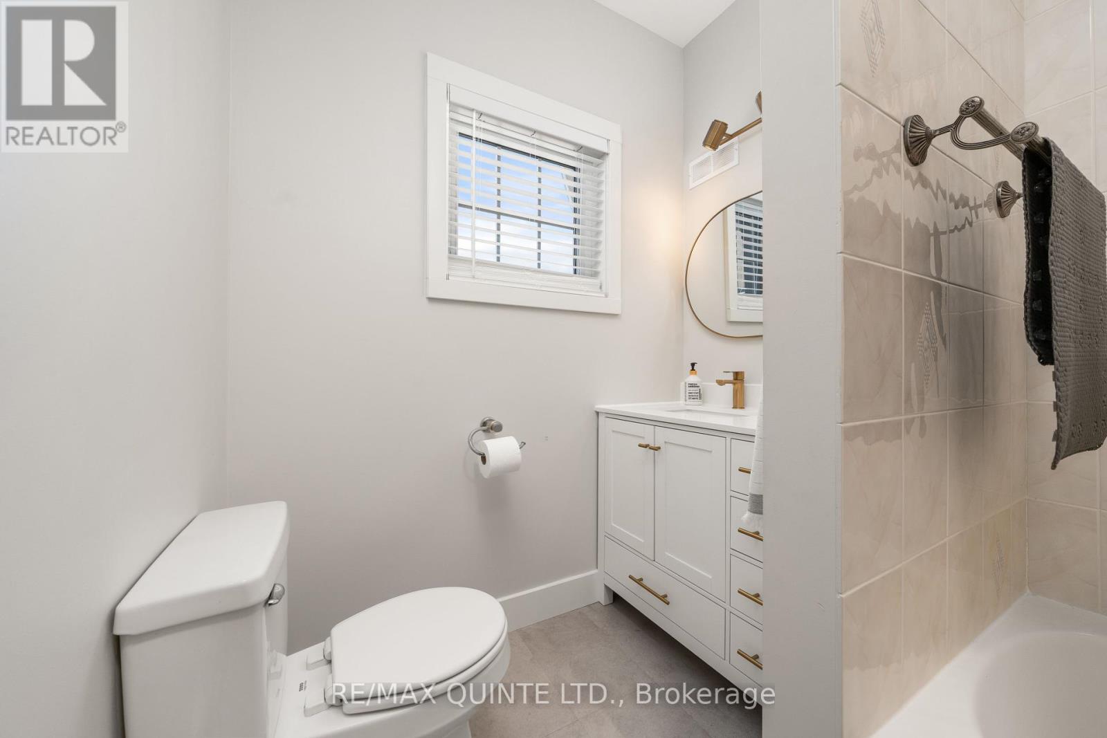 2400 County Rd 3, Prince Edward County, Ontario  K0K 1L0 - Photo 24 - X12184623