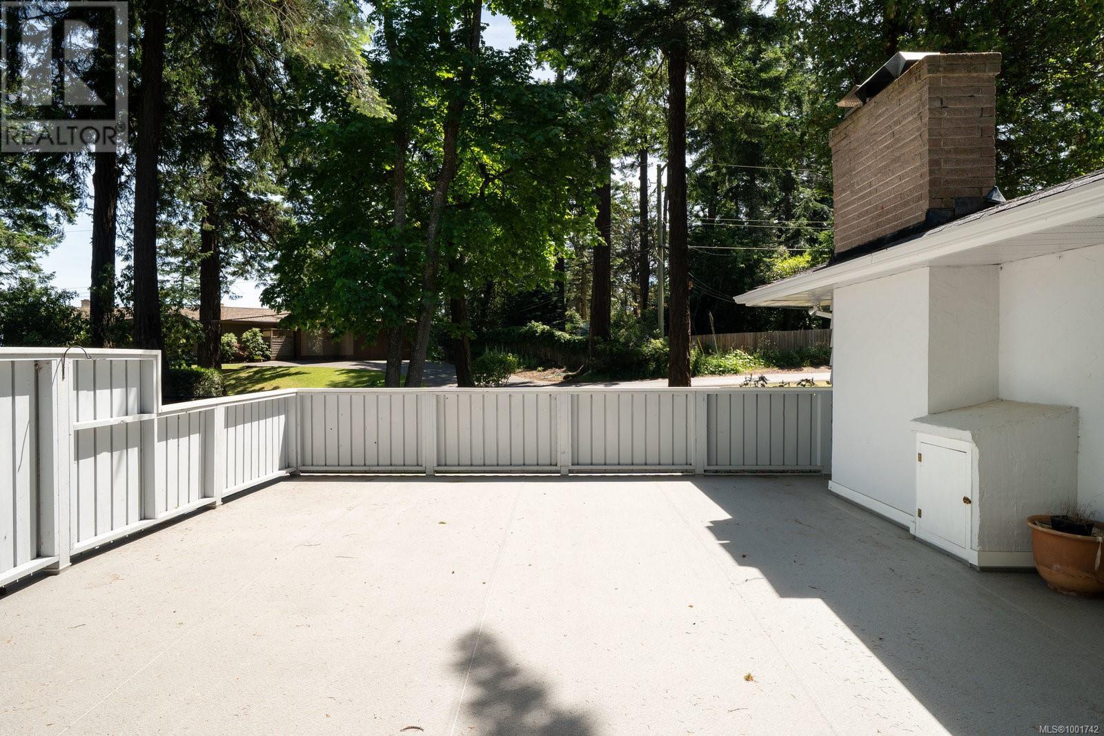 4606 Vantreight Dr, Saanich, British Columbia  V8N 3W9 - Photo 22 - 1001742