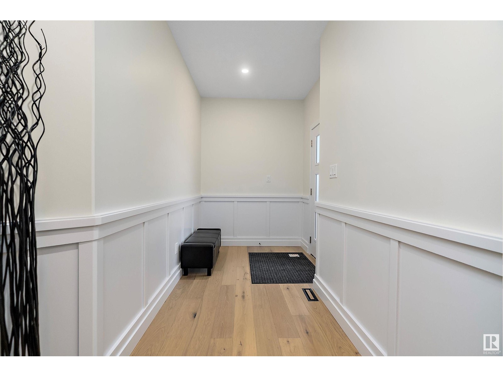 Property at 3203 158 ST SW image 3