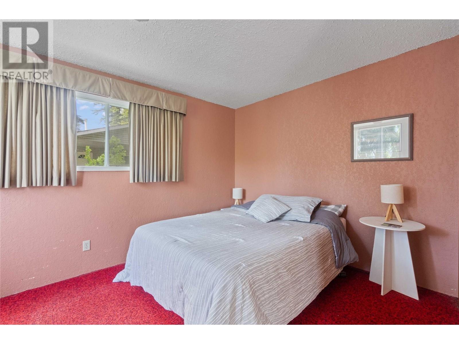 4750 Sunnybrae Canoe Point Road, Tappen, BC V0E2W0