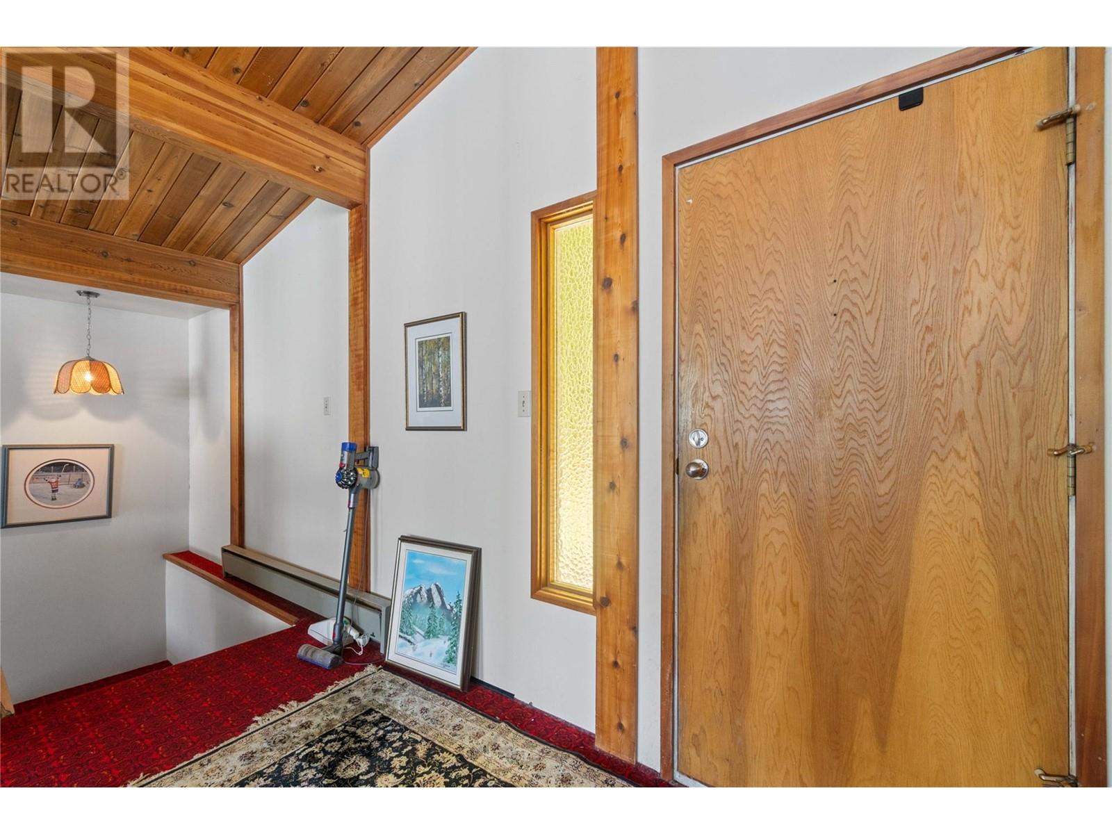 Property at 4750 Sunnybrae Canoe Point Road image 5