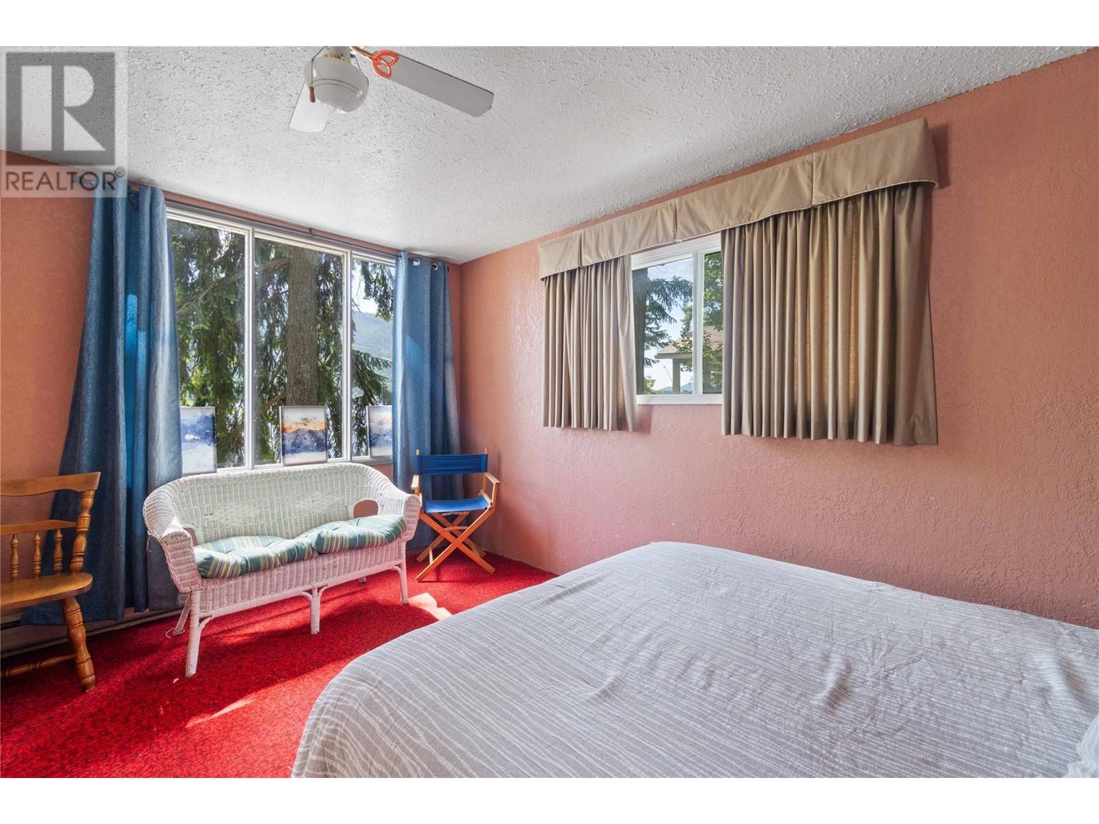Property at 4750 Sunnybrae Canoe Point Road image 4