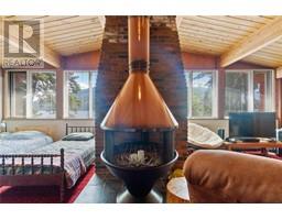 4750 Sunnybrae Canoe Point Road