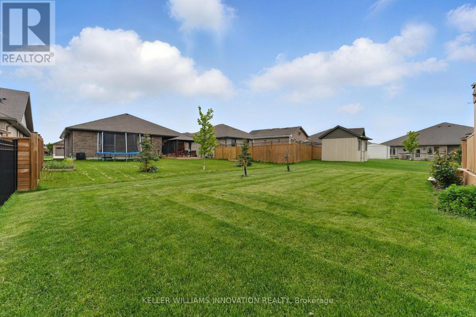 107 Forbes Crescent, North Perth, Ontario  N4W 0B4 - Photo 9 - X12184437