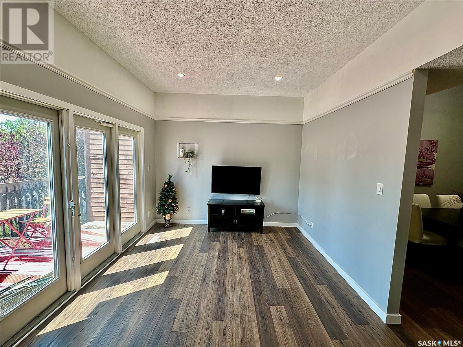 E 2 Lincoln Drive, Regina, Saskatchewan  S4S 2V6 - Photo 11 - SK007730
