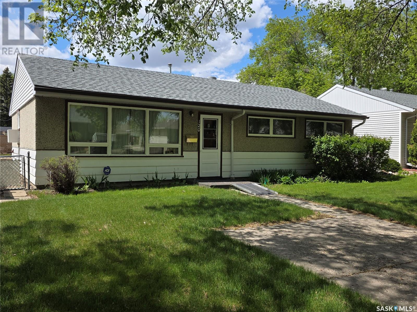 120 Rae STREET, Regina, Saskatchewan