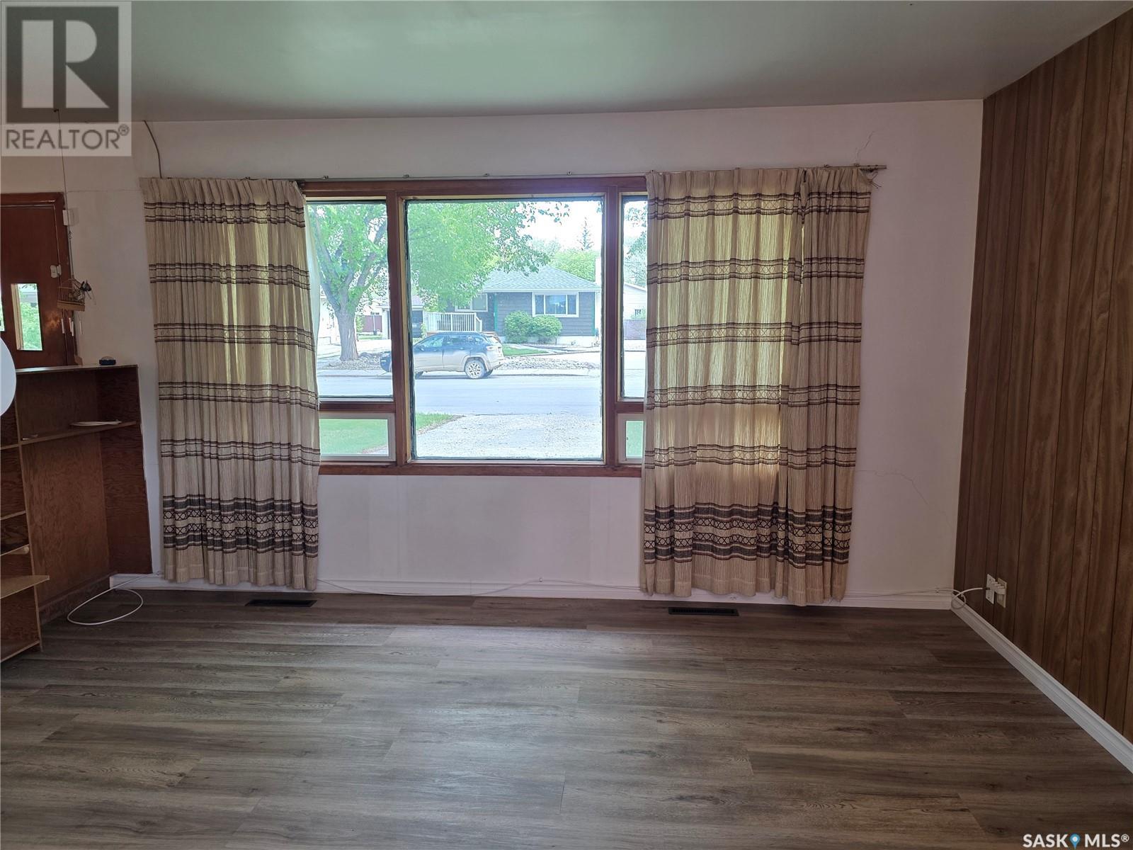 120 Rae Street, Regina, Saskatchewan  S4R 3L6 - Photo 4 - SK007727
