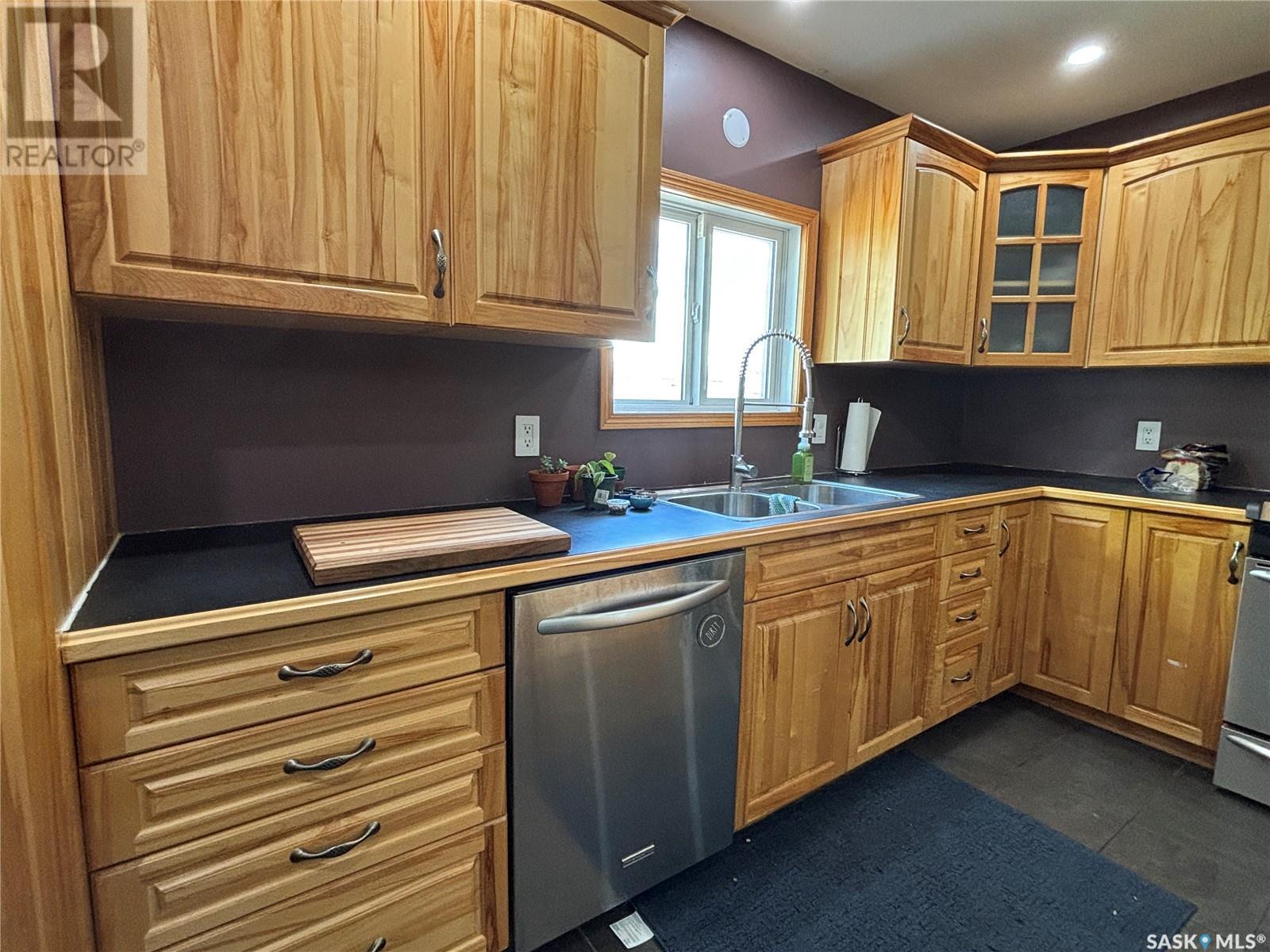 110 Marsh Street, Maple Creek, Saskatchewan  S0N 1N0 - Photo 11 - SK007689