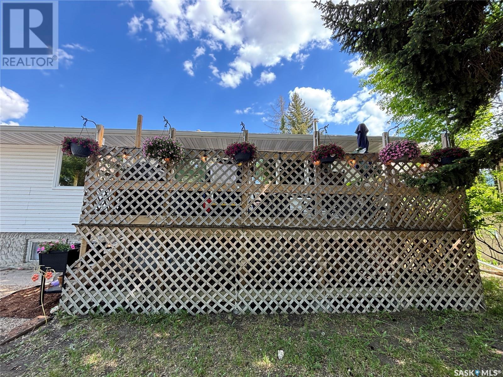 110 Marsh Street, Maple Creek, Saskatchewan  S0N 1N0 - Photo 2 - SK007689