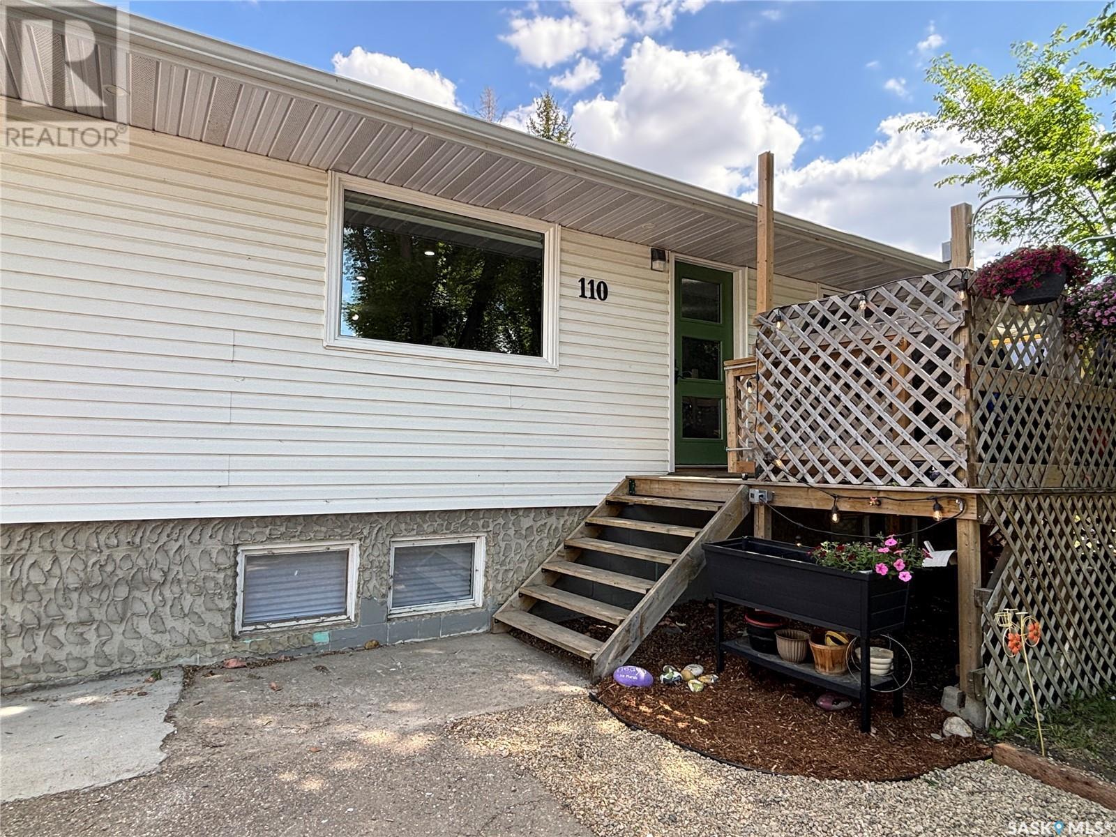 110 Marsh Street, Maple Creek, Saskatchewan  S0N 1N0 - Photo 4 - SK007689