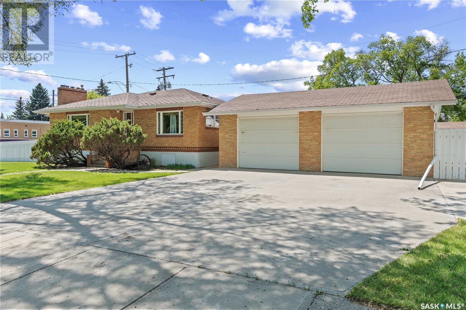 Property at 1102 Elgin AVENUE image 1
