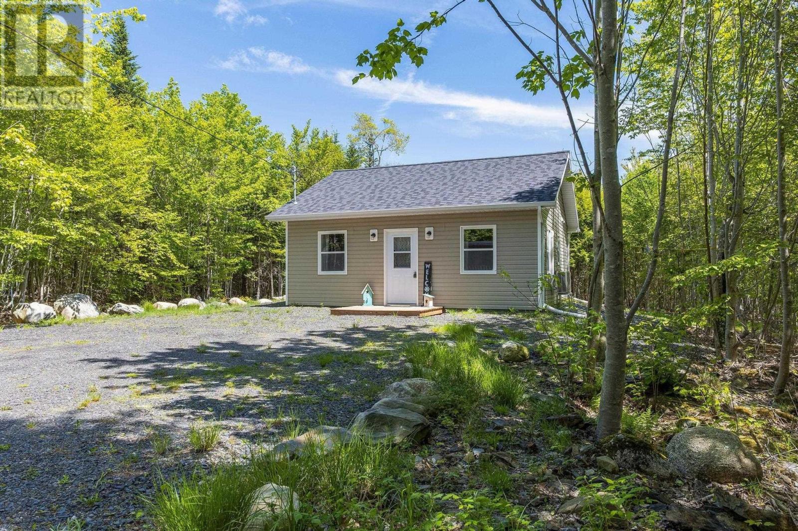 38 Joseph Street, Labelle, Nova Scotia  B0T 1E0 - Photo 2 - 202512869