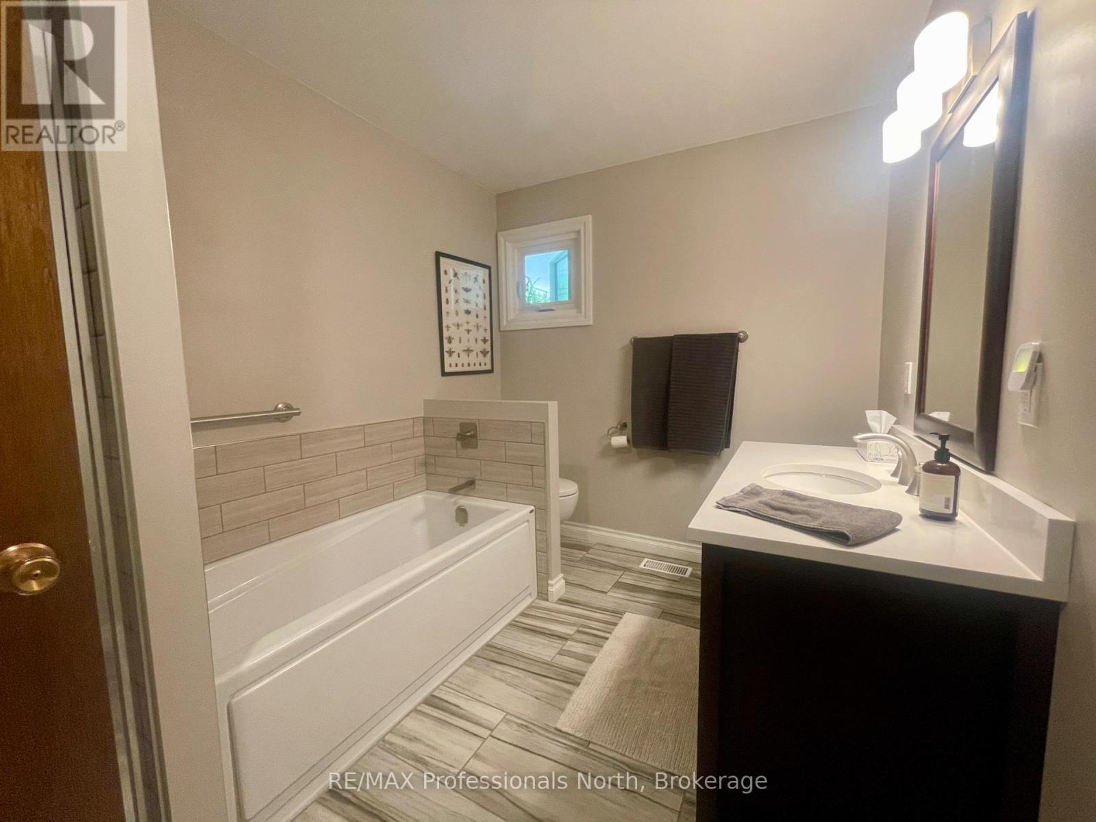 553 Homeland Dr Drive, Perry, Ontario  P0A 1J0 - Photo 28 - X12181060