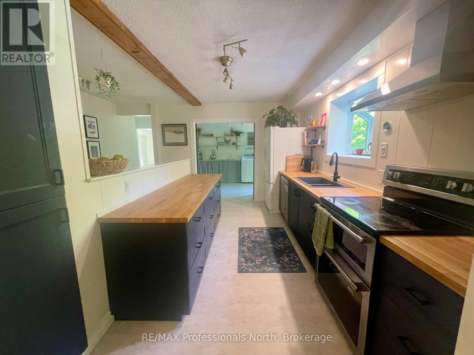 553 Homeland Dr Drive, Perry, Ontario  P0A 1J0 - Photo 11 - X12181060