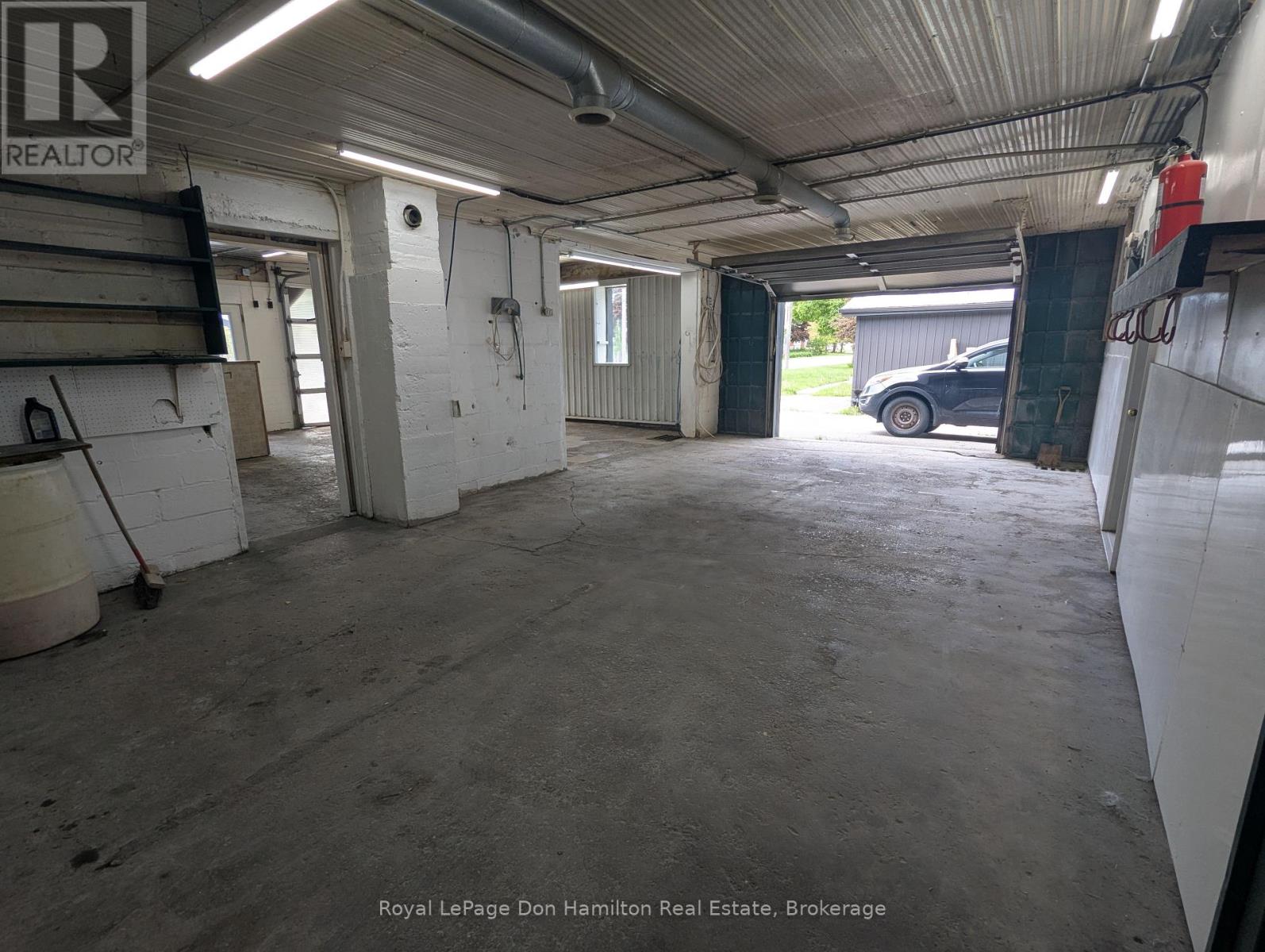 39 Mill Street, Minto, Ontario  N0G 1Z0 - Photo 8 - X12061603